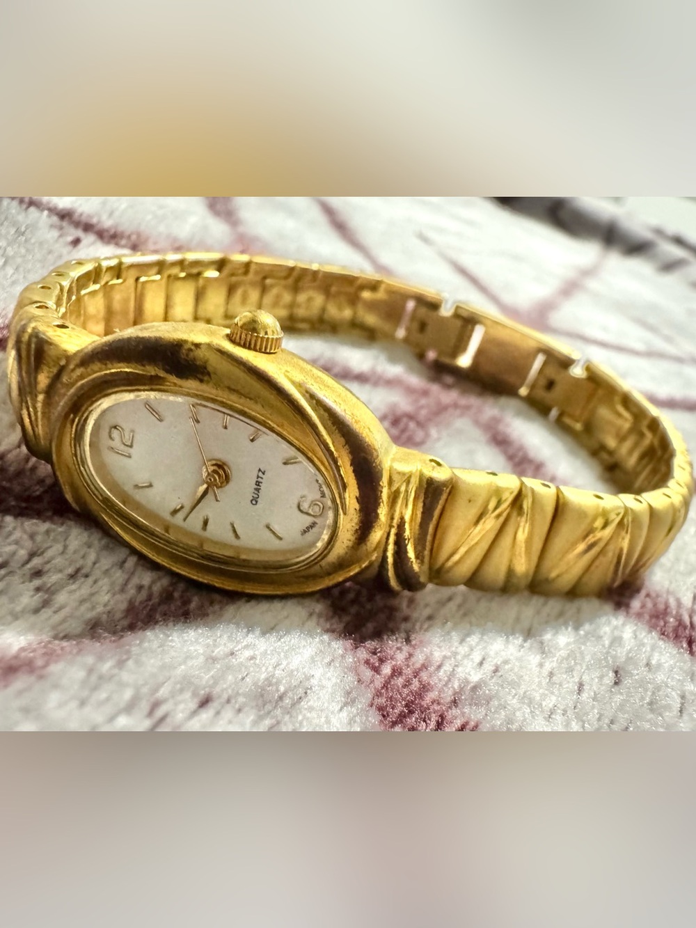 Vintage Quartz Japan Movt Golden Wrist Adjustable Clasp   Bracelet